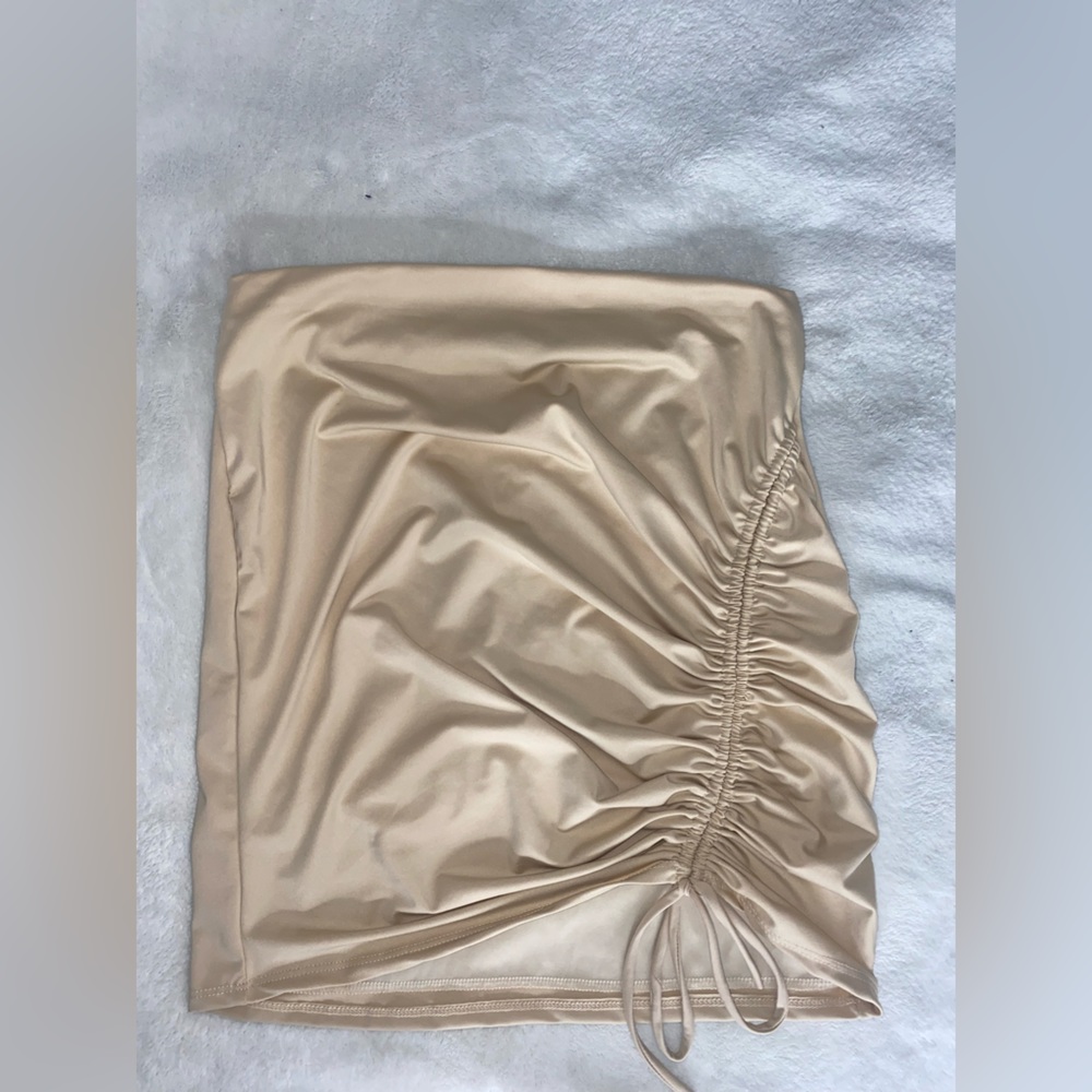 Tan side scrunched skirt